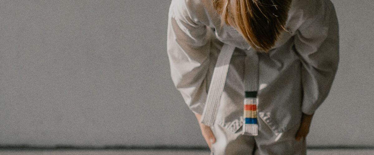 Outline safeguarding reporting procedure concerns